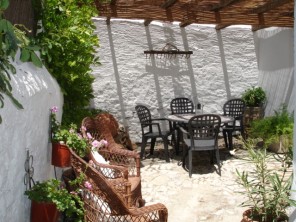 2 Bedroom Quiet Cottage in Spain, Andalucia, El Burgo , Ronda